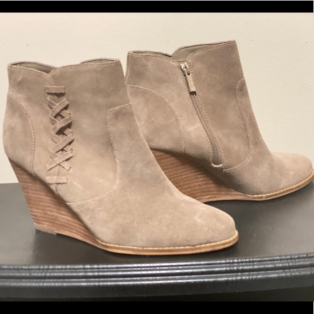 Jessica Simpson Suede Wedge Ankle Booties Taupe Side Zip Women’s Size 10